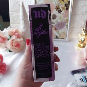 New in box Urban decay setting spray